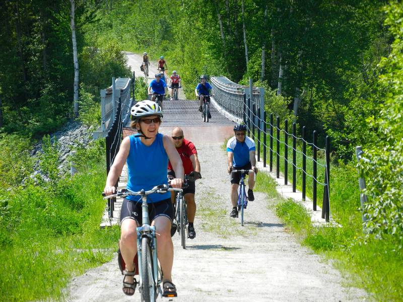 Cycliste sur la Cyclo-Voie   © M.Lessard