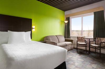 Chambre avec un lit double