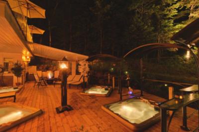 Spa extérieur terrasse nuit