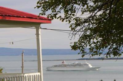 Véranda avec vue sur le fleuve