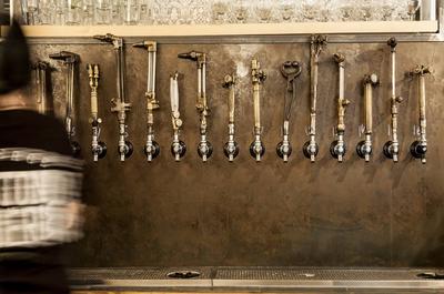 Robinets de bière   © Y.Sandak
