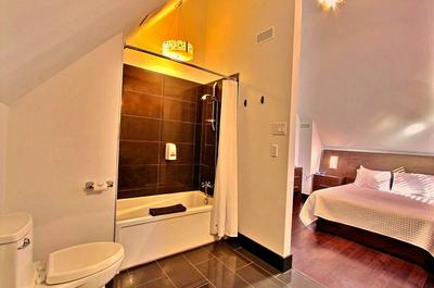 Salle de bain secondaire   © La cache à Maxime