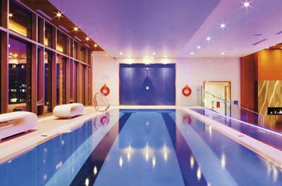 Piscine intérieure