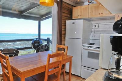 Cuisine avec vue sur la mer