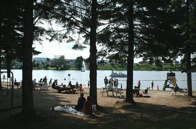 Plage et fontaine