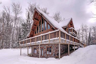 LIVZEN – CHALET ALGONQUIN