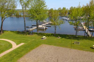 Vue sur le lac