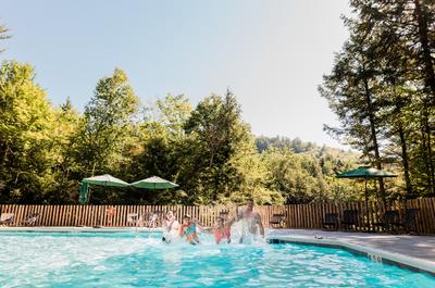 CAMPING HUTTOPIA SUTTON