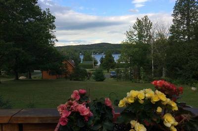 Vue sur le lac