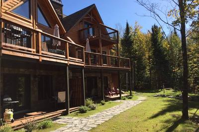 SELENIA LODGE – LES DEMOISELLES