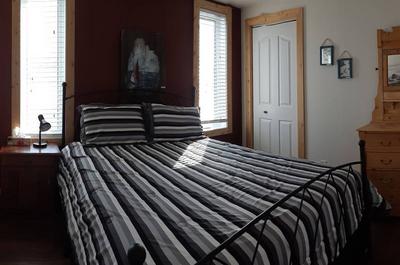 Chambre lit queen