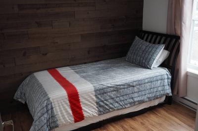 Chambre avec lit gigogne