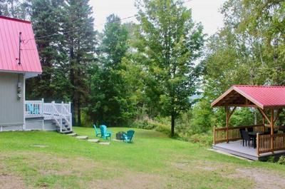 Les Perséides - la cours   © CHALETS FORESSENCE