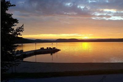 Vue sur le lac