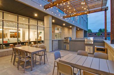 Aménagement extérieur avec BBQ