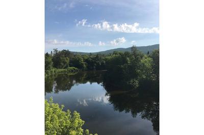 Terrasse arrière un matin -rivière à marée haute