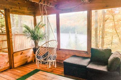 Gazebo avec vue sur le lac