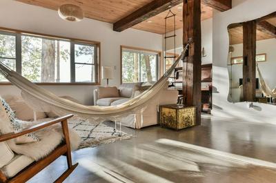Salle familiale rez-de-jardin
