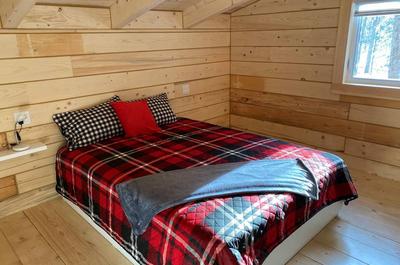 Chambre étage   © Chalets des Quenouilles