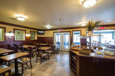 Salle pour petit déjeuner   © Hôtel Quality Inn Rivière-du-Loup