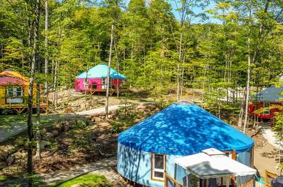 LES YOURTES GLAMPING DU POISSON BLANC