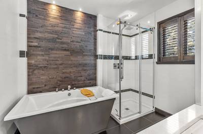 Salle de bain rez-de-chaussée
