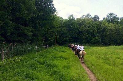 Randonnée en sentier   © Centre d'équitation Nouvelle-France