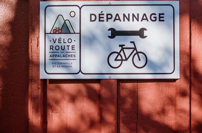 Halte vélo - B.A.T. de Warwick   © Les Maximes
