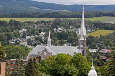 Église et paysage   © Tourisme Sainte-Marie