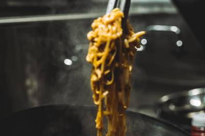 Pad thai sur le wok