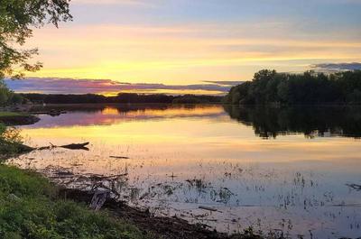Coucher de soleil sur la rivière Saint-François 2