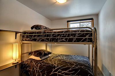 Chambre 1 au sous-sol   © Chalet Polaris