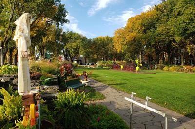 Halloween and fall on the Plains of Abraham
