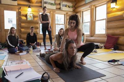 Formations et ateliers en yoga   © A.Côté-Durrer