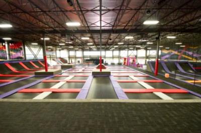 Activité pour toute la famille   © iSaute - Centre de trampoline Montréal-Est