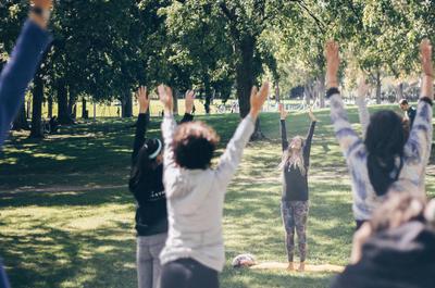 Yoga en plein air   © POP Spirit