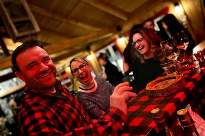 Des Soirées Festives   © Au Chalet en Bois Rond