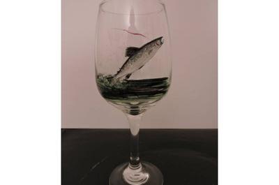 Peinture sur coupe de vin - saumon