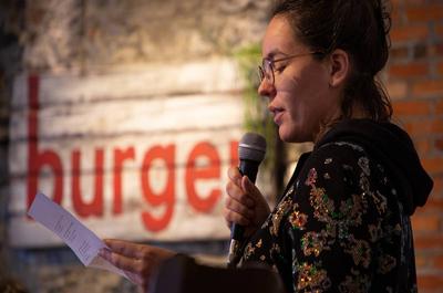 Marie-Andrée Gill lors des déjeuners-poésie   © Kwahiatonhk! / N.Ottawa