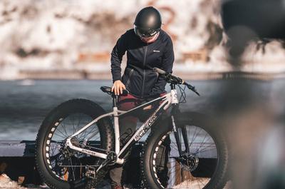 Ajustement de la hauteur de la selle   © Tuque & bicycle expériences inc.