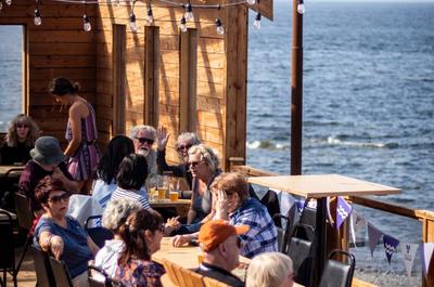 Terrasse du Café-Théâtre   © A.Cotton
