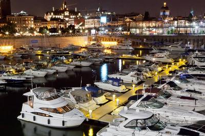 Port d'escale de nuit   © Société du Vieux Port de Montréal inc.