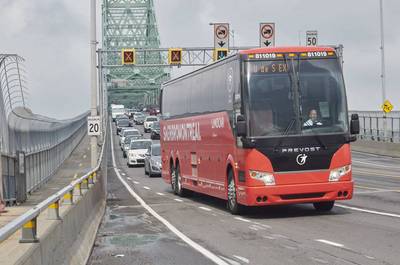 Autobus sur la route   © Limocar