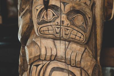 Totem   © Audet Photo