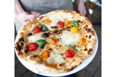Pizza   © no900