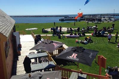 Site magnifique à l'Île du Cap-aux-Meules   © Restaurant La Côte
