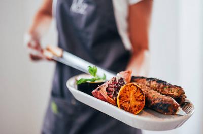 Kebabs d'agneau   © Bistro Kóz