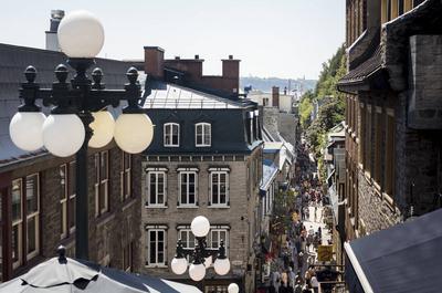 Shopping streets and districts