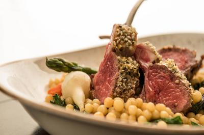 Agneau en croûte de chanvre   © JMDecoste Photographie