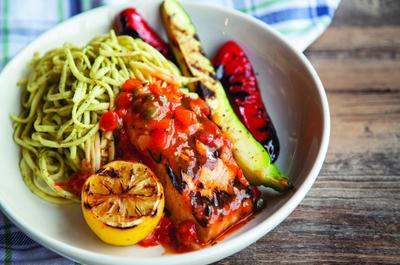 Saumon à la griglia & linguine au pesto   © Pacini